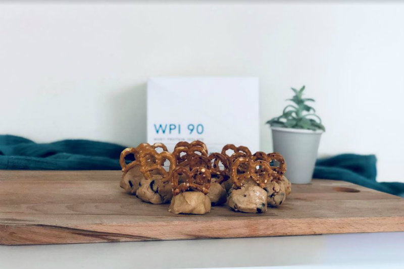 6 Ingredient Protein Pretzel Cookie Dough Balls