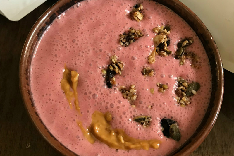 Strawberry & Peanut Butter Smoothie Bowl