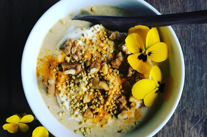 Carrot Cake Batter Smoothie Bowl